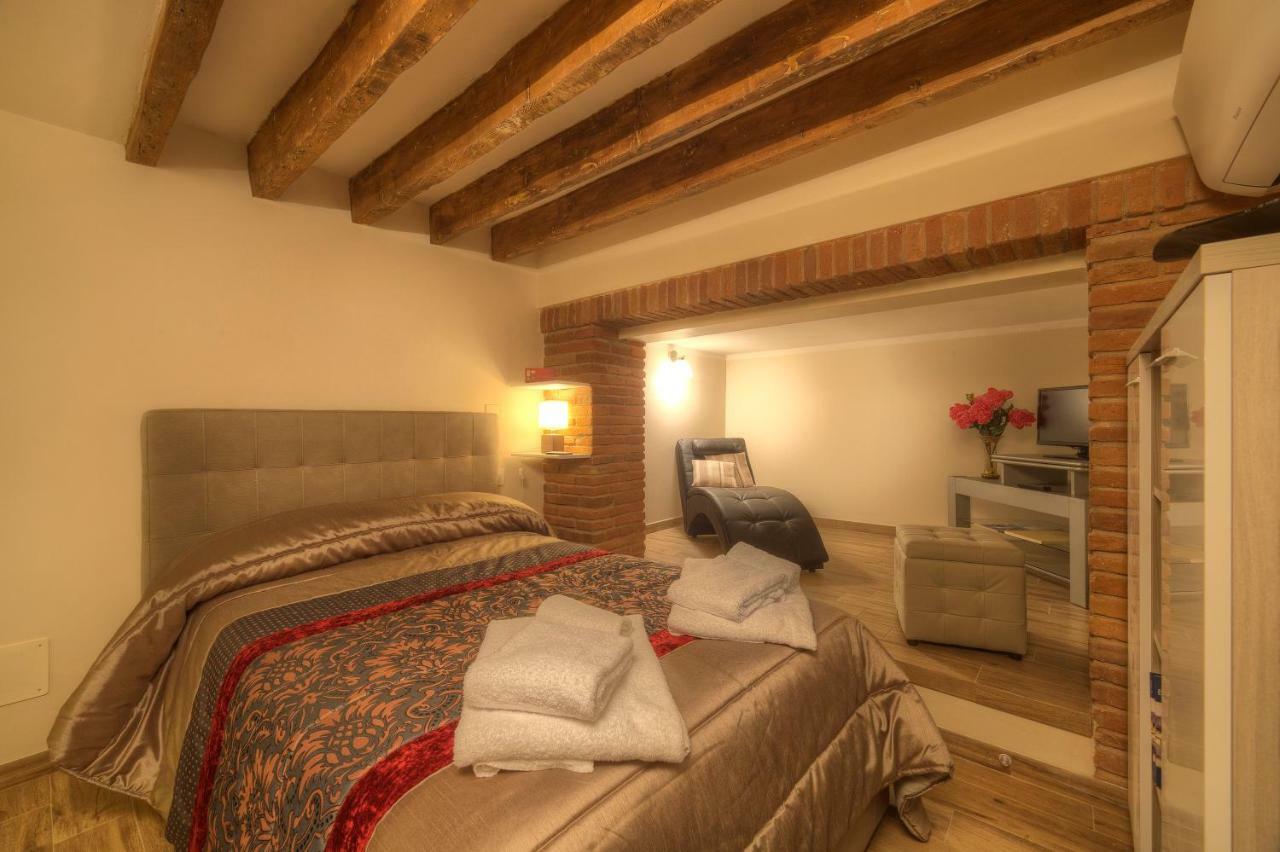 Duomo Luxury Apartment "Palazzo Del Re" Florenz Exterior foto